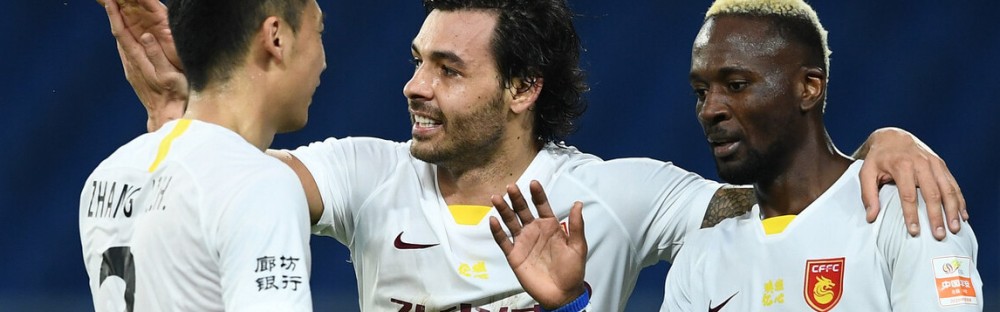  霍芬海姆锋线双星联手轰入四球  