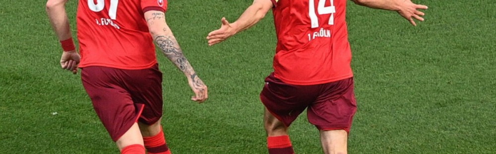  科隆门将超神扑救零封拜仁攻击群  