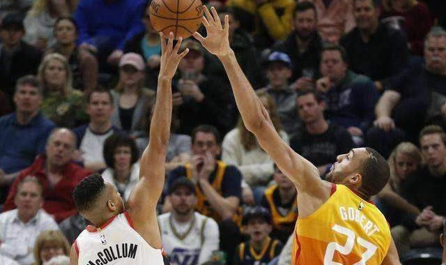  戈贝尔18+21，森林狼防守制胜爵士  