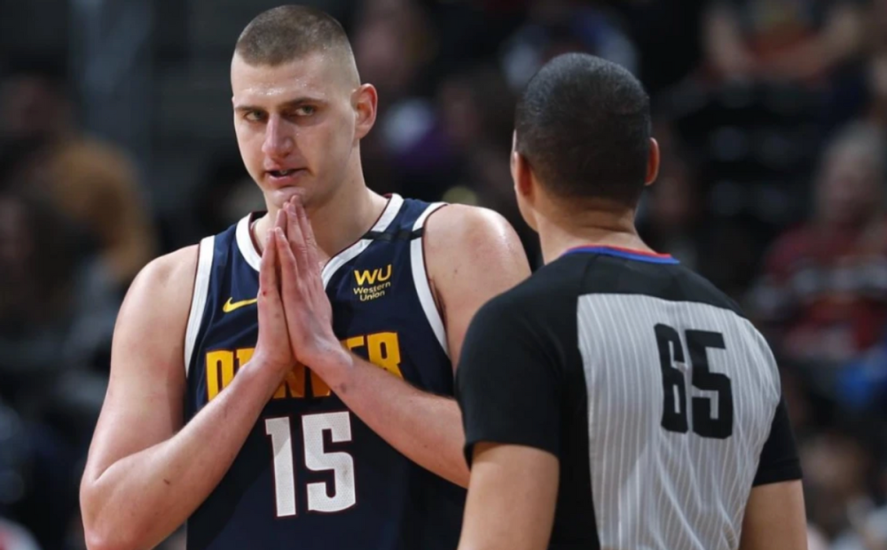  约基奇达成赛季场均三双，掘金稳居西部榜首  